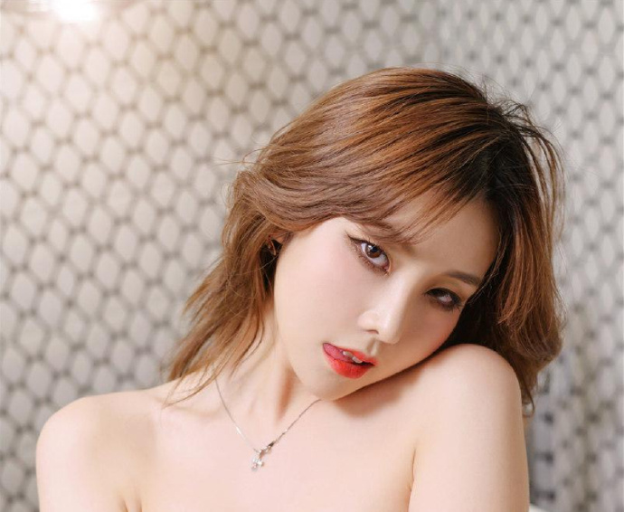 韩国妹子@Yuna(윤아) 写真作品合集[50套][持续更新]