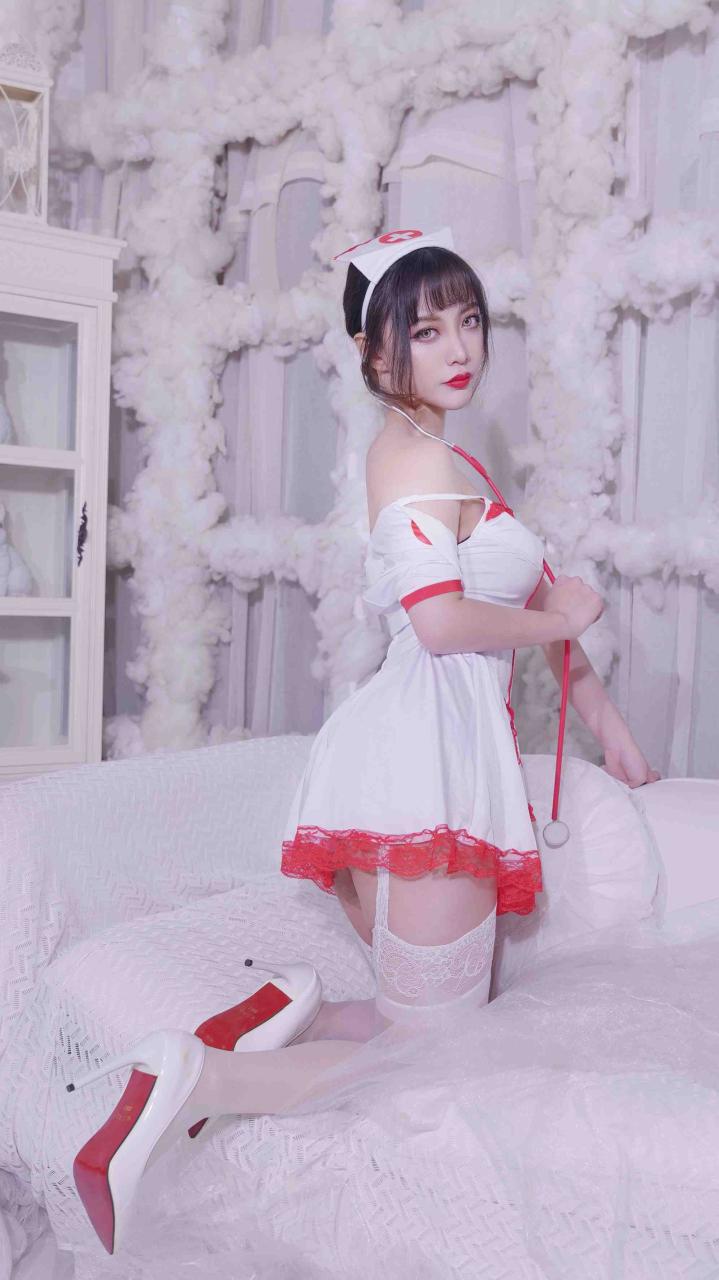 小须须_Arcana，B站知名舞蹈UP主