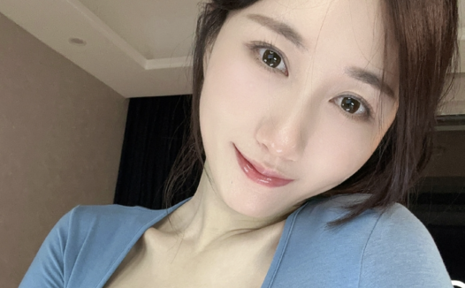 小玉吃果冻微密图片赏析,定制蛋糕视频让人目不转睛